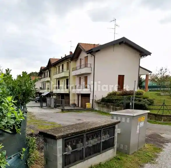 Villetta a schiera in vendita a Besnate
