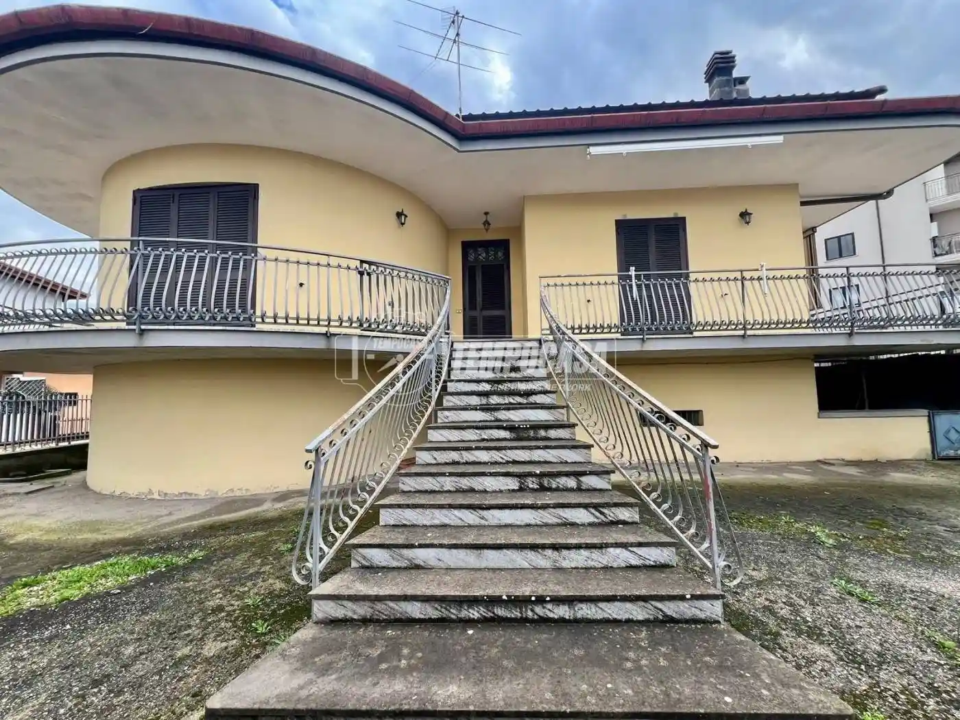 Villa in vendita a Cesa