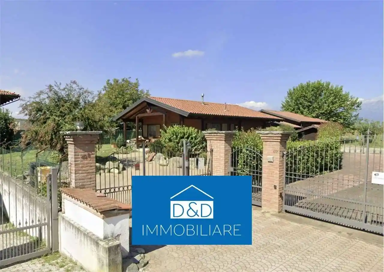 Villa in vendita a Strambino