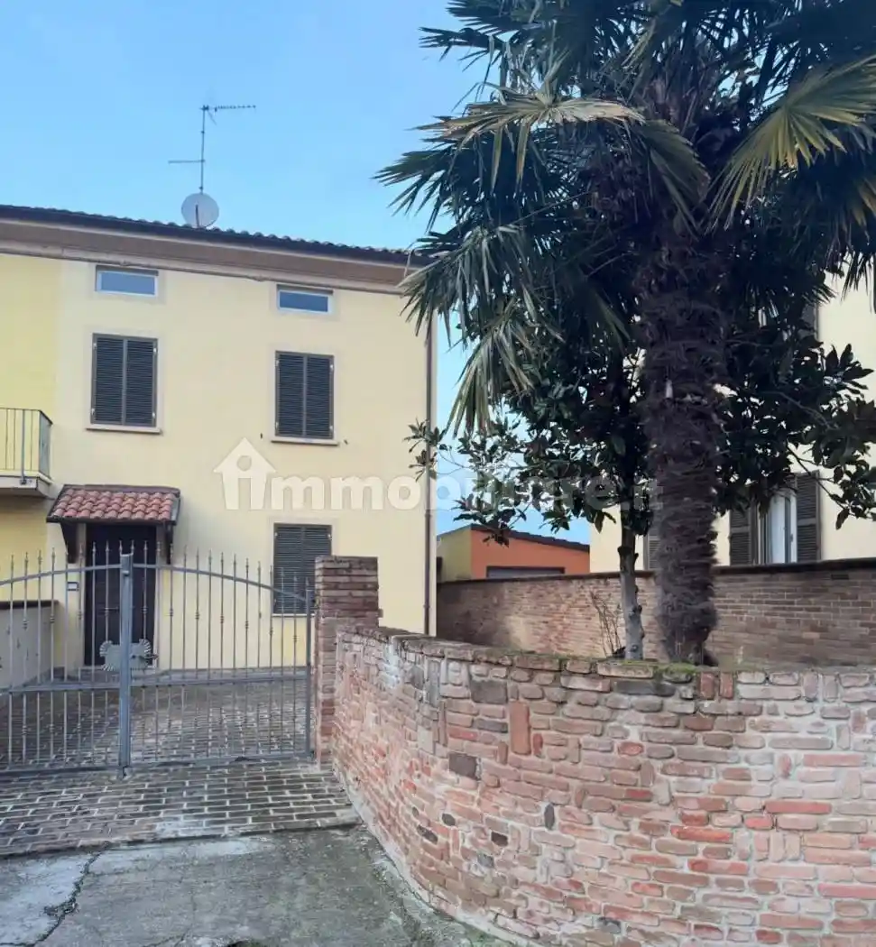 Villa in vendita a Terre Roveresche