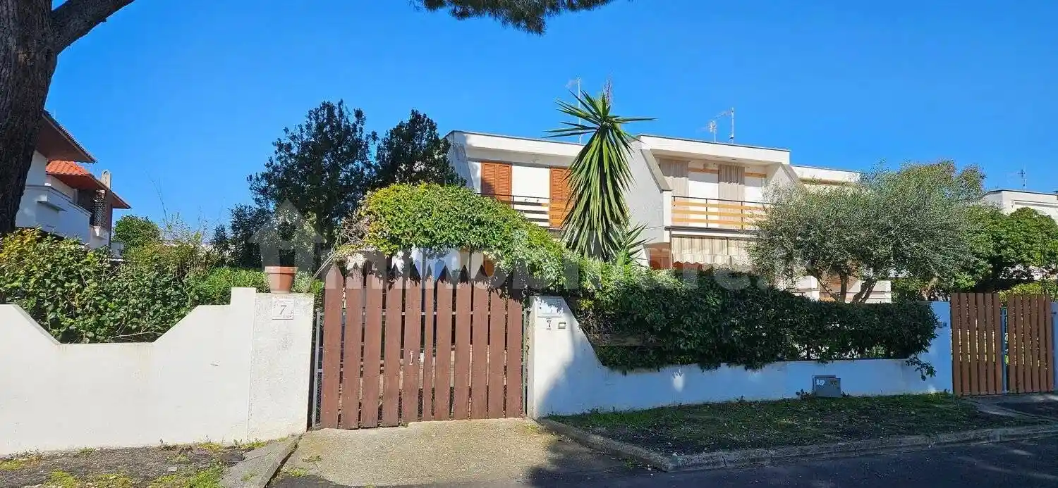 Villa in vendita a Montalto di Castro