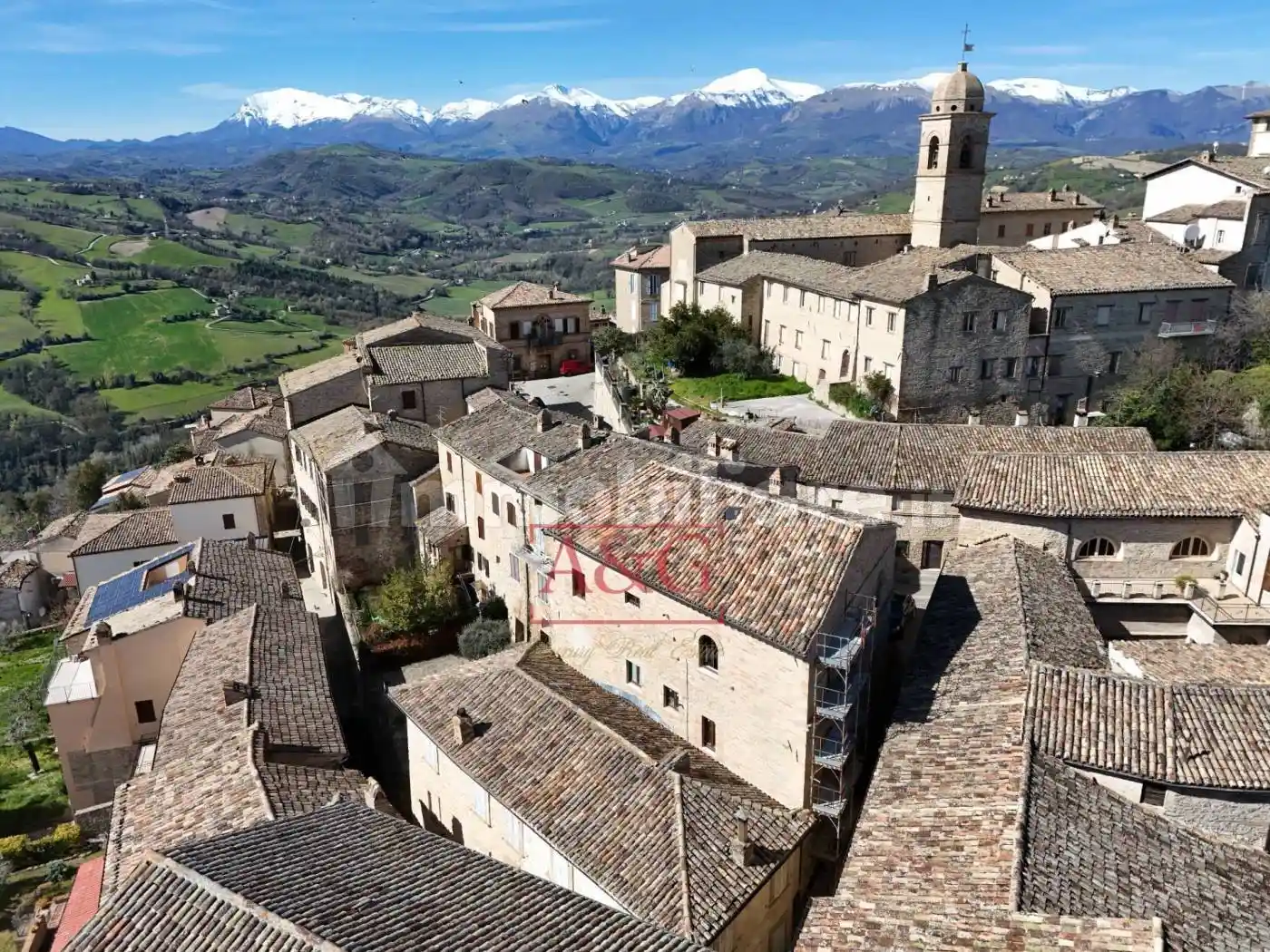 Casa indipendente in vendita a Monte San Martino