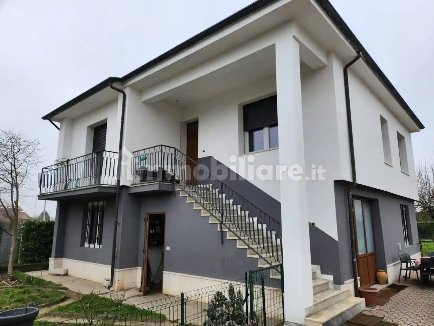 Villa in vendita a Mortara