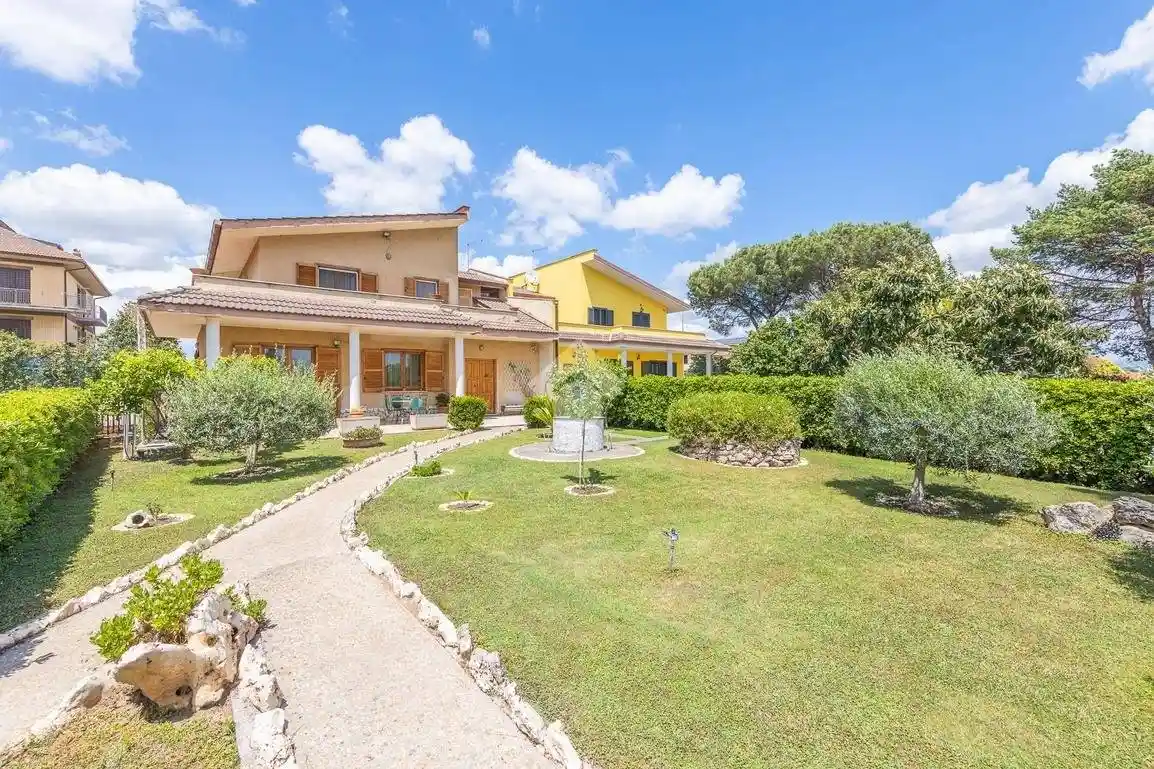 Villa in vendita a Roma