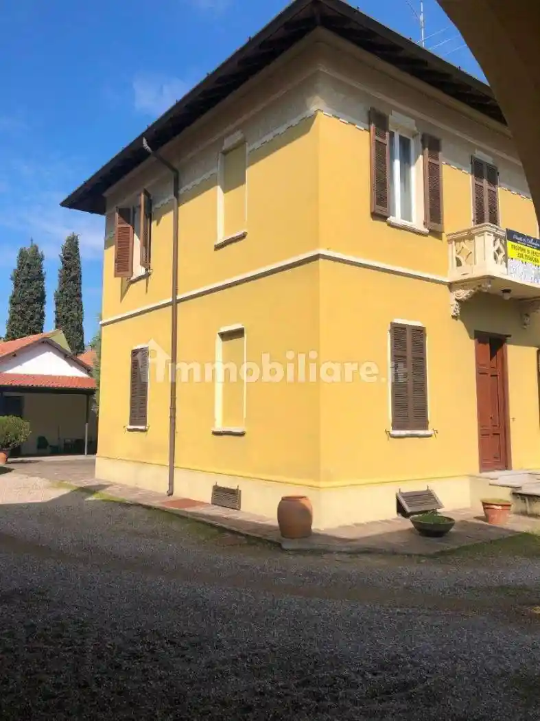 Villa in vendita a Buscate