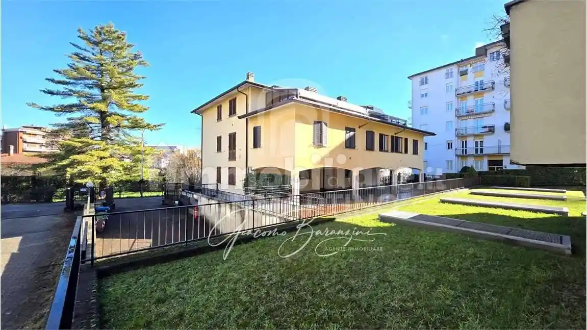 Appartamento in vendita a Varese