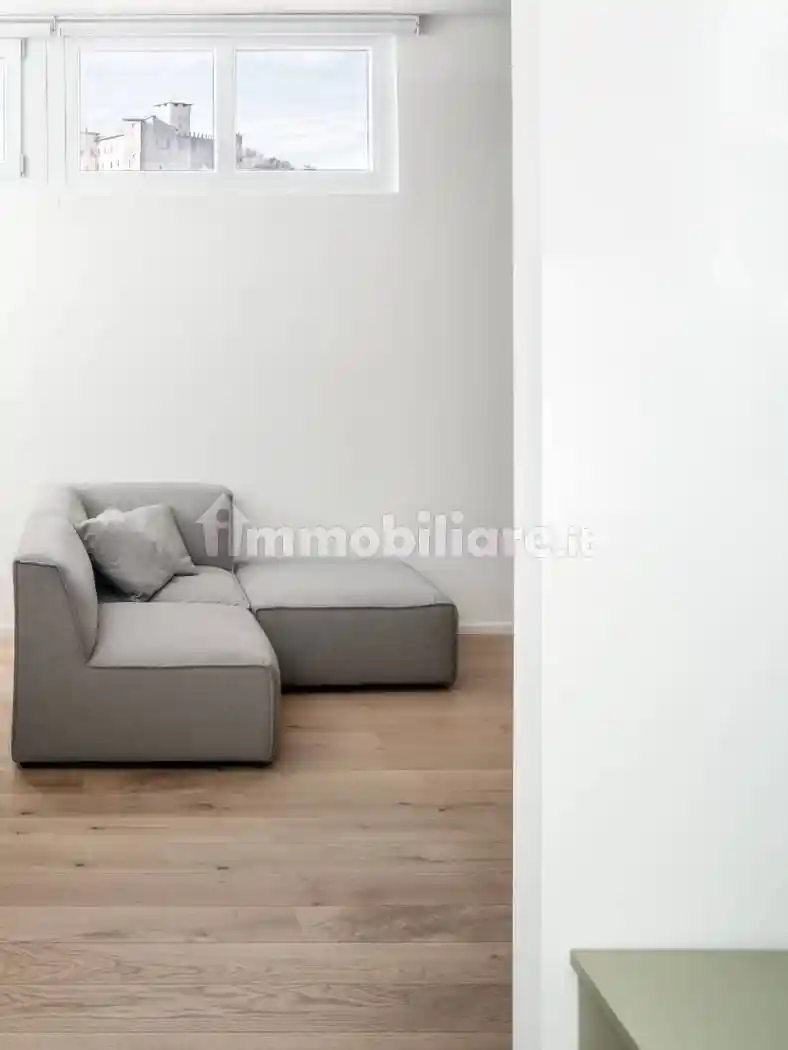 Attico - Mansarda in affitto a Angera