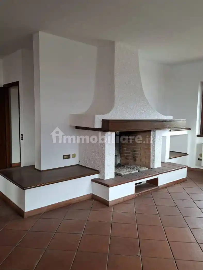 Appartamento in vendita a Pescate