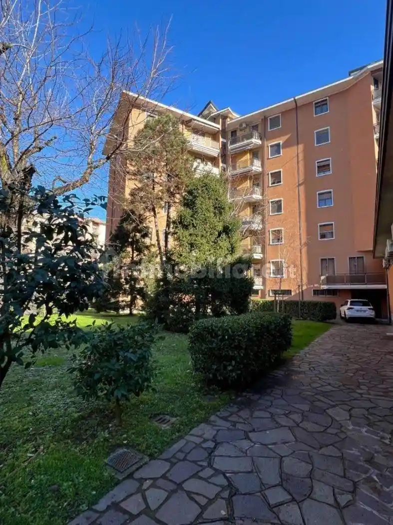 Appartamento in vendita a Trezzano sul Naviglio