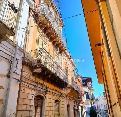 Appartamento in vendita a Giarre