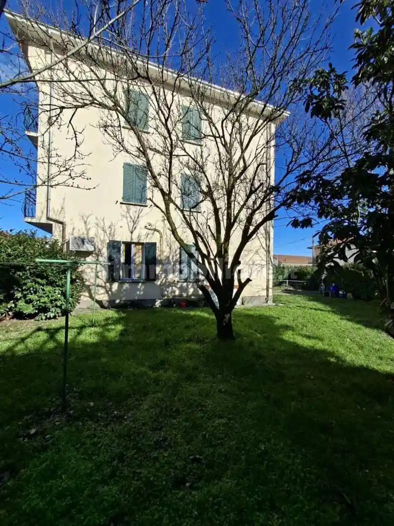 Villa in vendita a Medesano