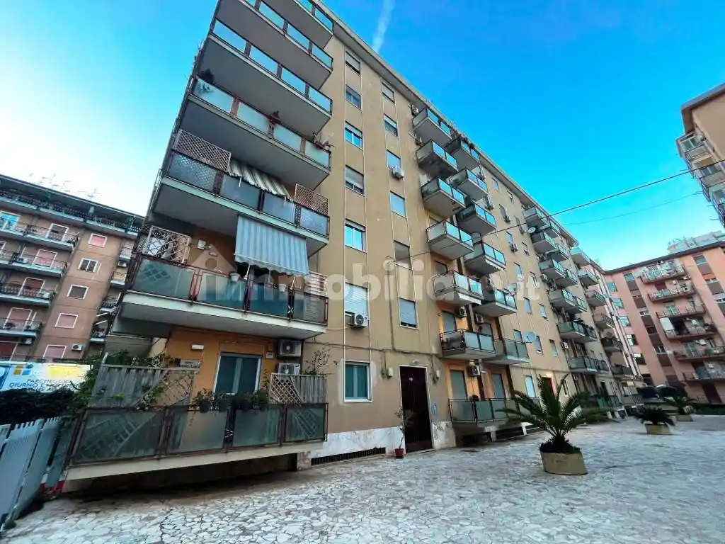 Appartamento in affitto a Palermo