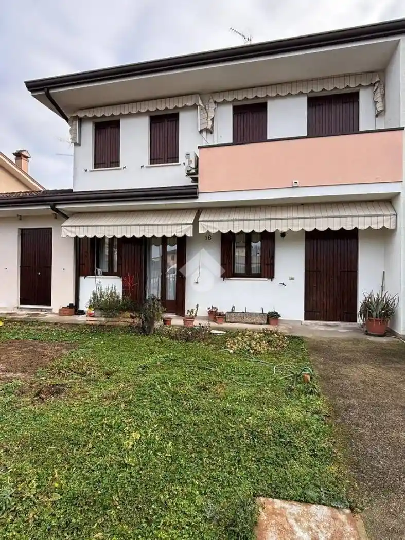 Villa in vendita a Granze