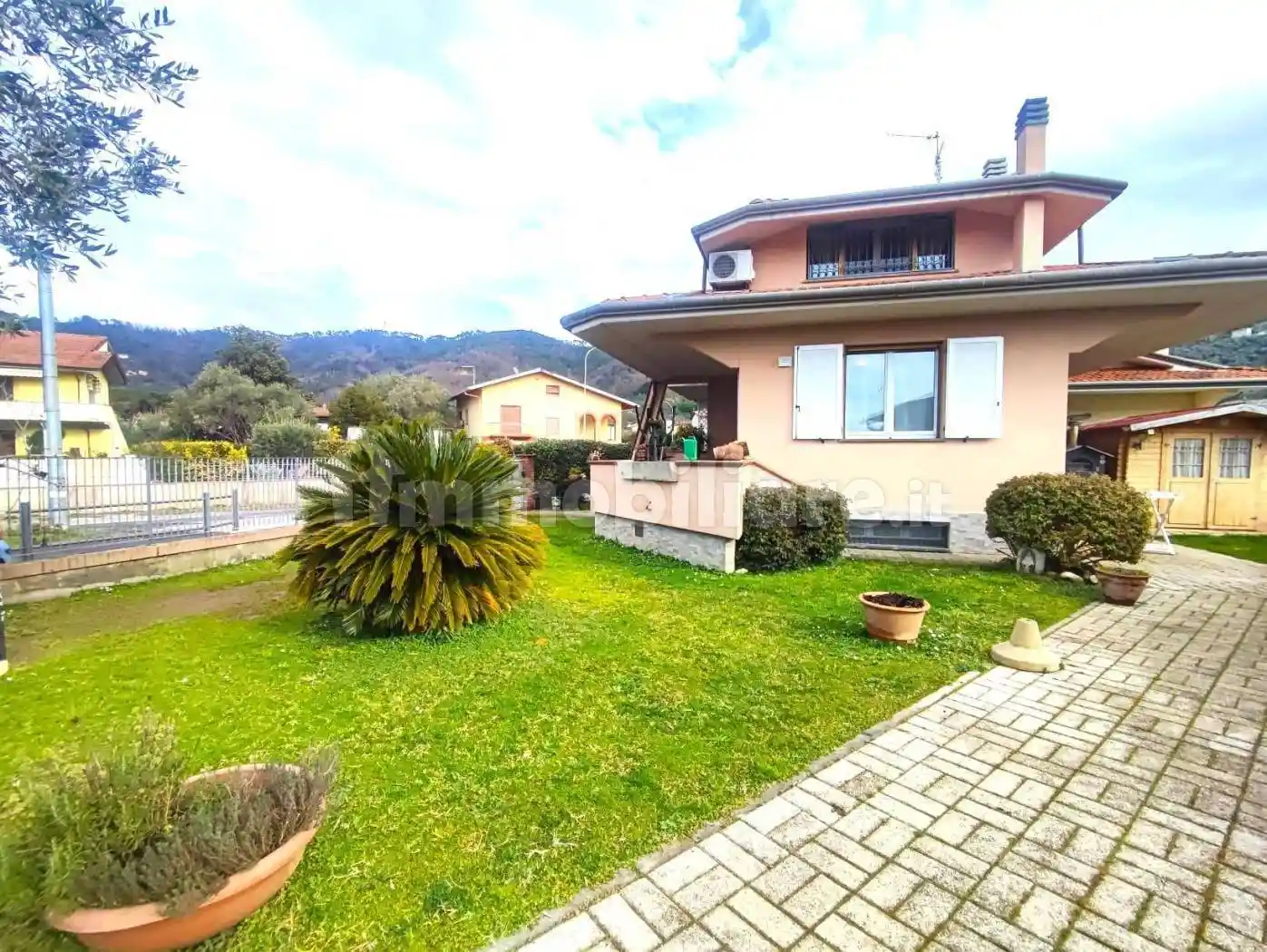 Villa in vendita a Massarosa
