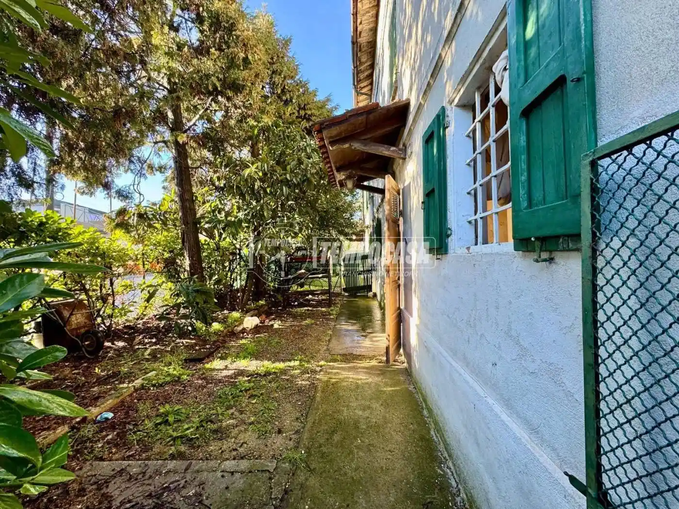 Casa indipendente in vendita a Reggio Emilia
