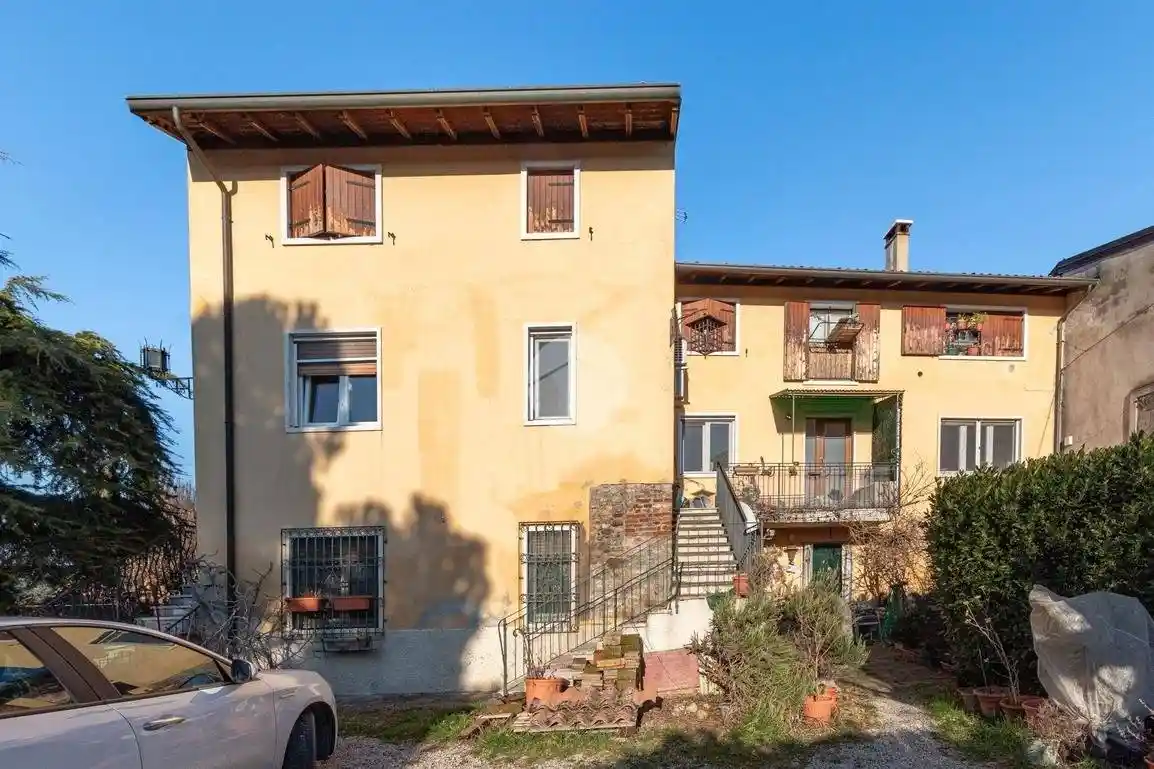 Appartamento in vendita a Pescantina