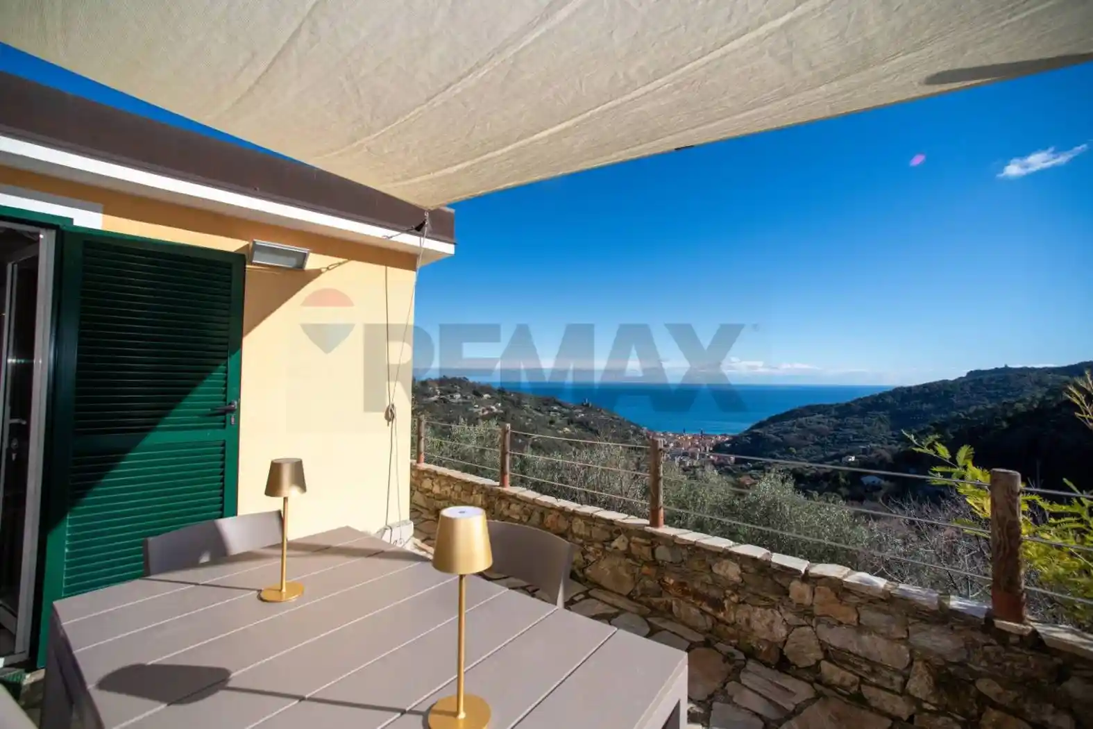 Casa indipendente in vendita a Noli