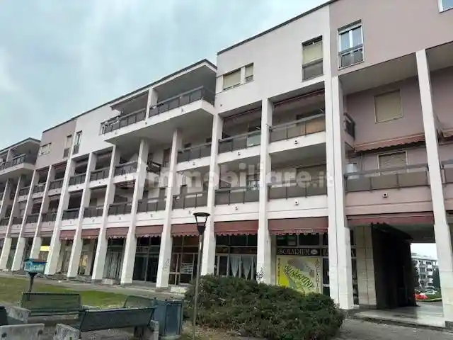 Appartamento in vendita a Montano Lucino