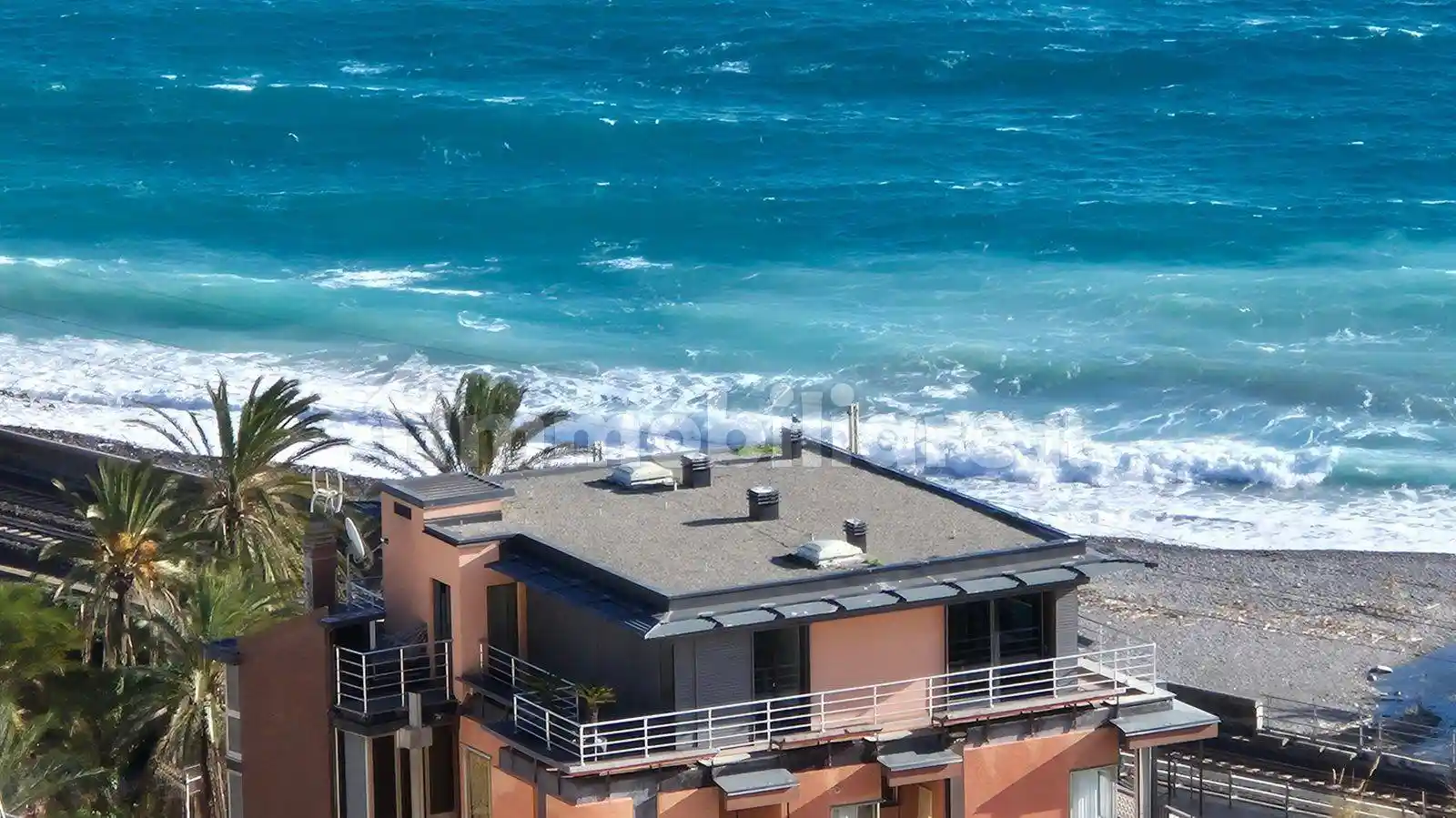 Palazzo - Edificio in vendita a Bordighera