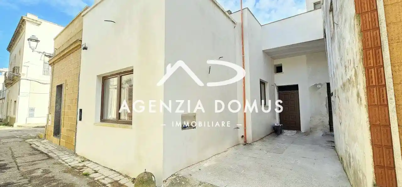 Casa indipendente in vendita a Melissano