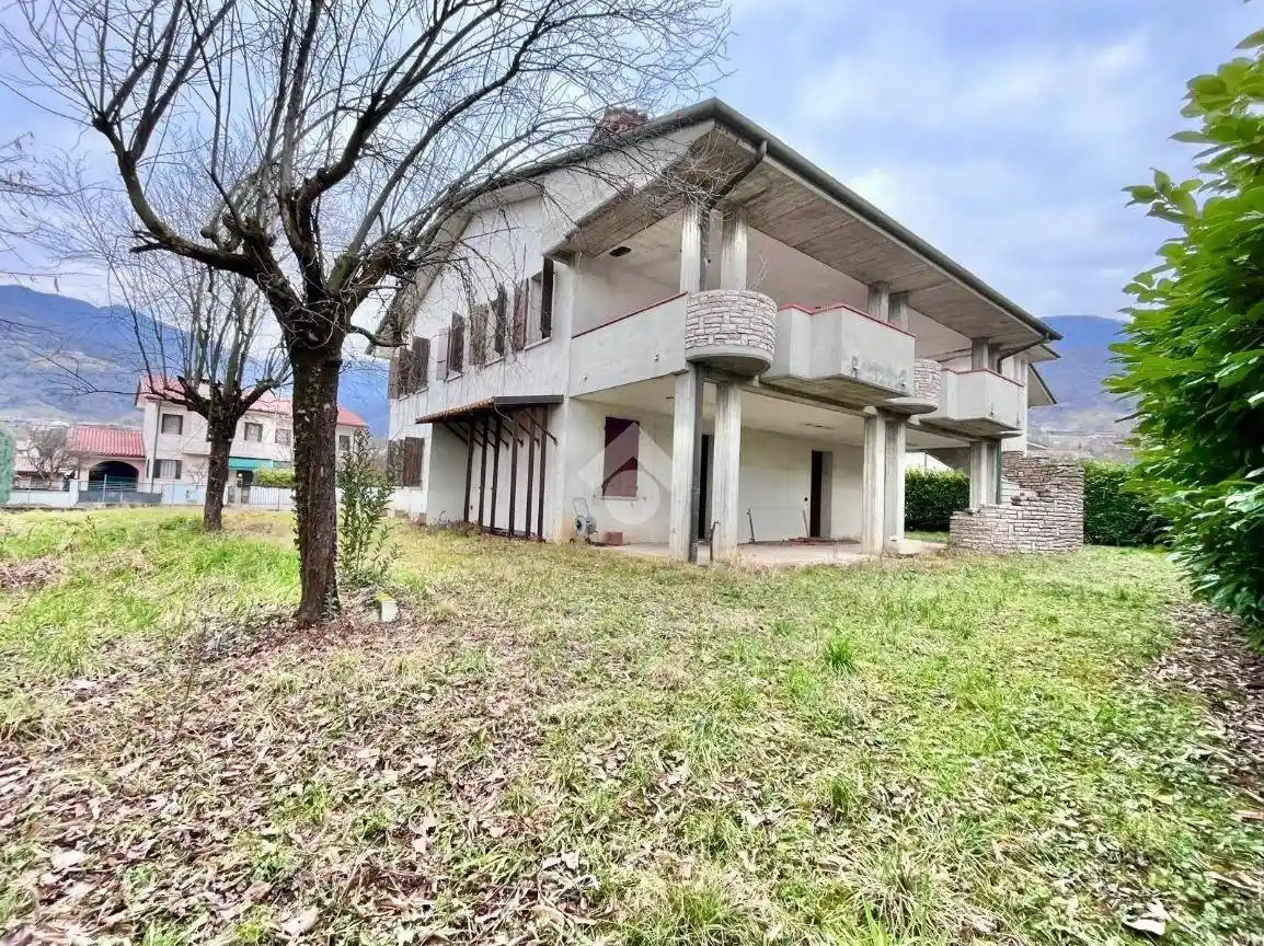 Villa in vendita a Segusino