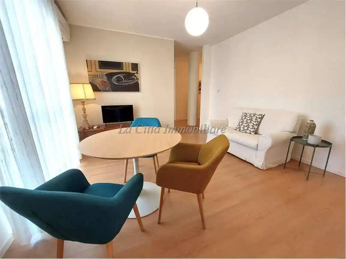 Appartamento in affitto a Novara