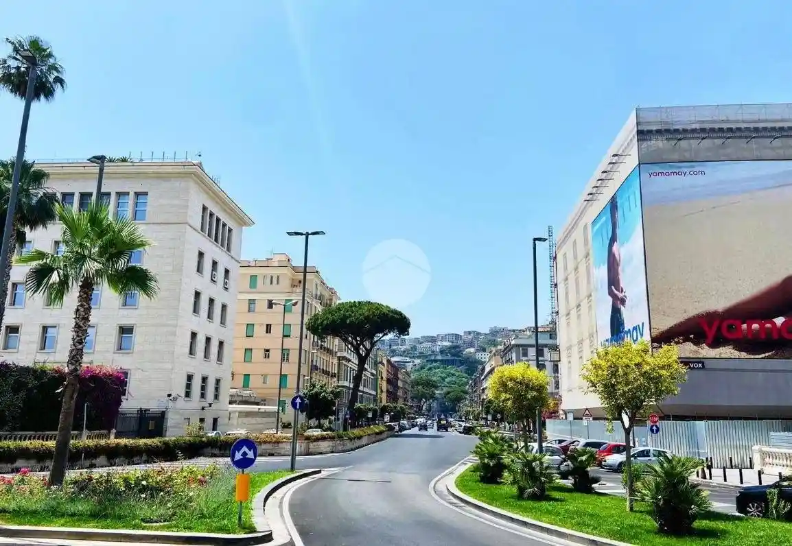 Appartamento in vendita a Napoli