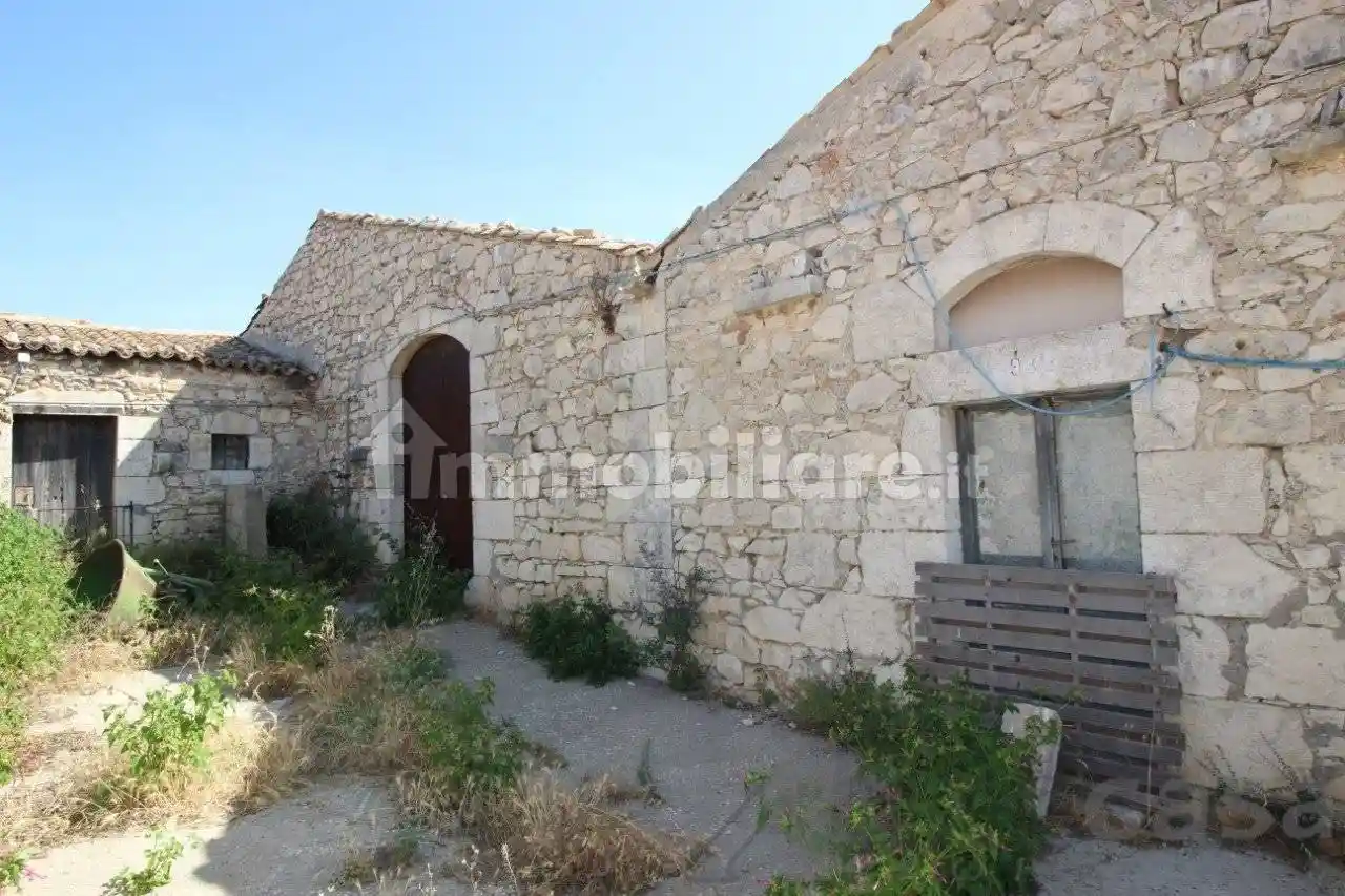 Rustico - Casale in vendita a Ragusa