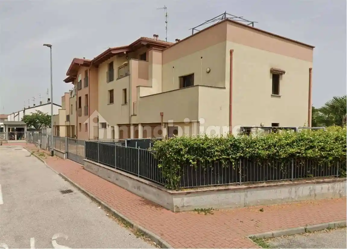 Appartamento in vendita a Gerre de' Caprioli