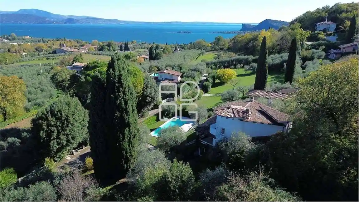 Villa in vendita a San Felice del Benaco