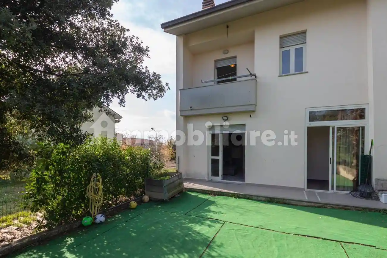 Villetta a schiera in vendita a Loreto Aprutino
