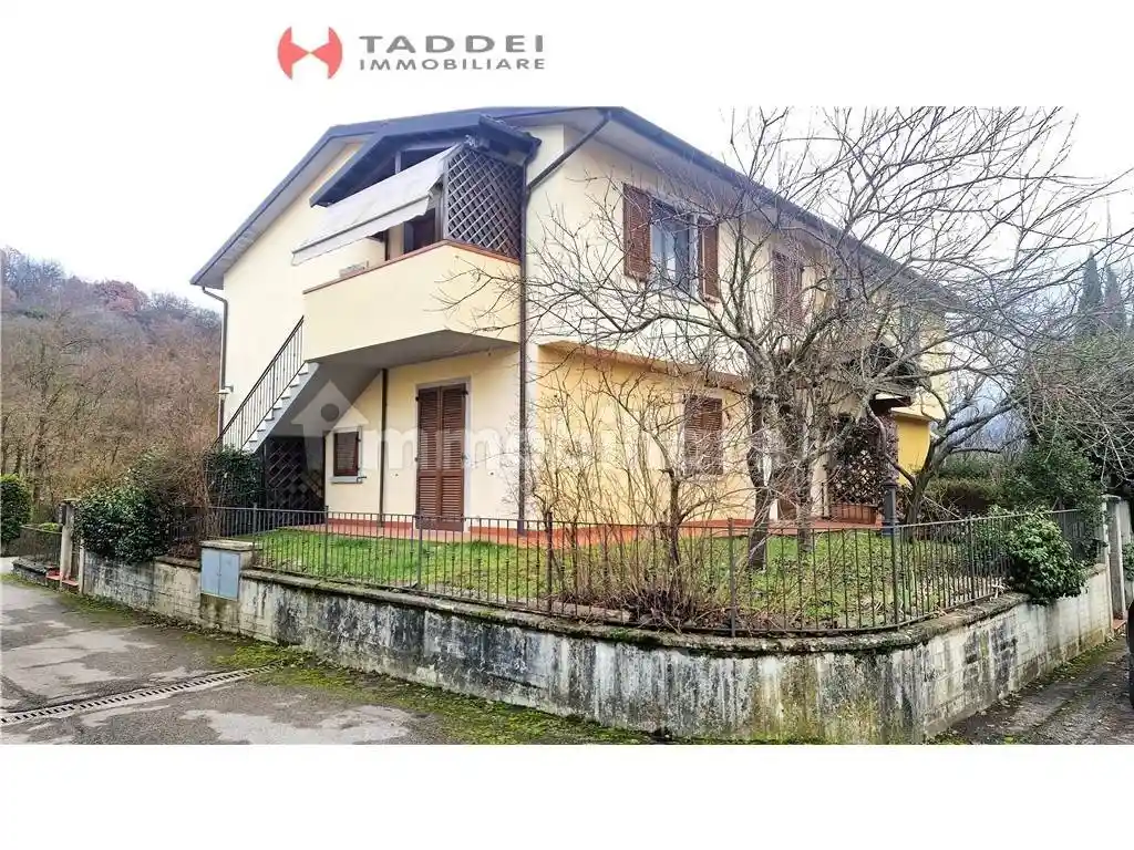 Appartamento in vendita a Pratovecchio e Stia