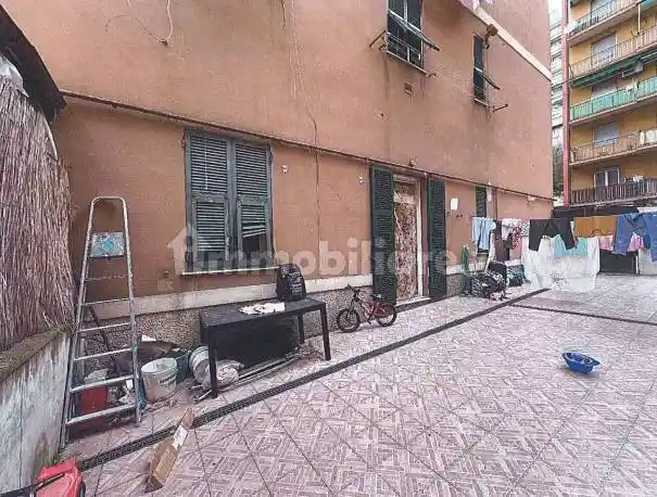 Palazzo - Stabile in vendita a Genova