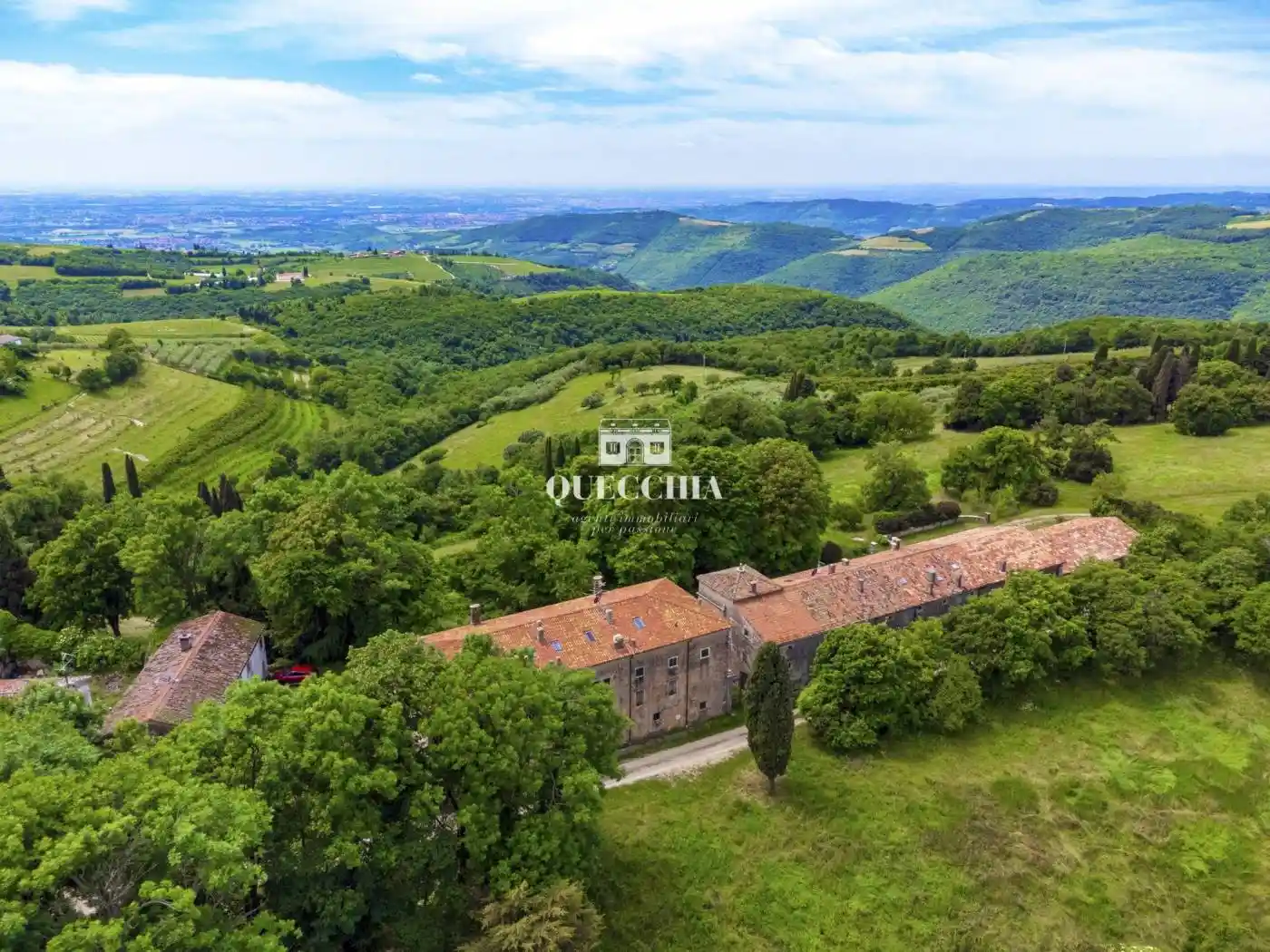 Rustico - Casale in vendita a Verona