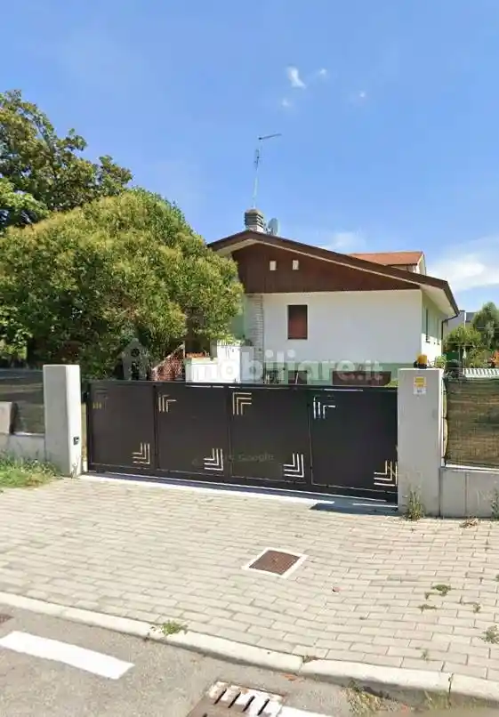 Villa in vendita a Roveredo in Piano