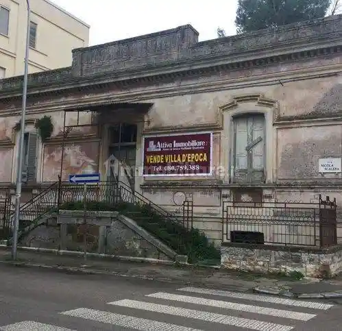 Villa in vendita a Acquaviva delle Fonti