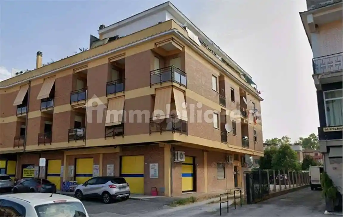 Palazzo - Edificio in vendita a Pontinia