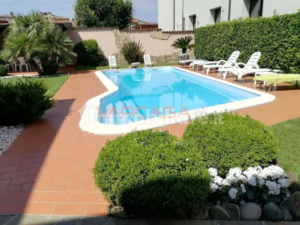 Villa in vendita a Palazzolo sull'Oglio