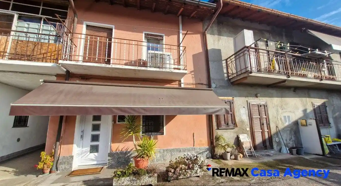 Casa indipendente in vendita a Carnago