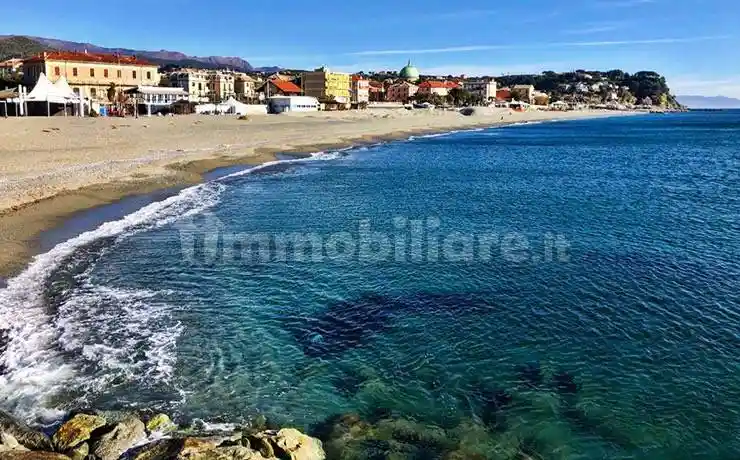 Appartamento in vendita a Albissola Marina