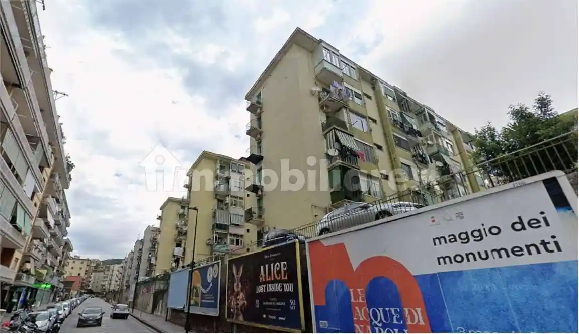 Appartamento in vendita a Napoli