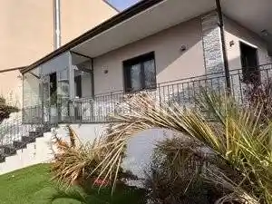 Villa in vendita a Nicolosi