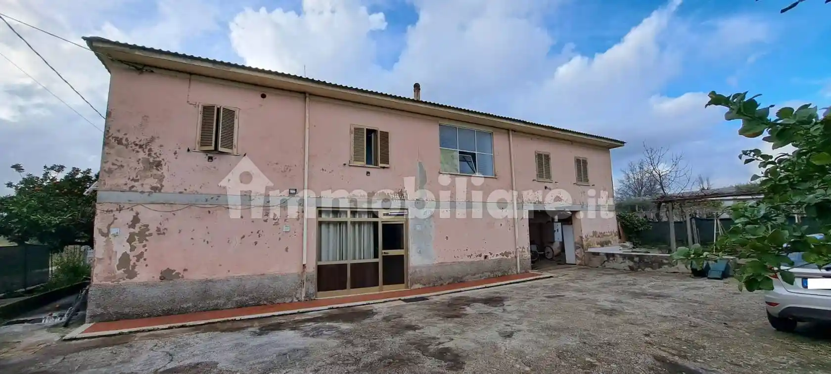 Rustico - Casale in vendita a Genzano di Roma