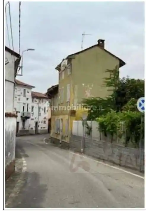 Casa indipendente in vendita a Breme