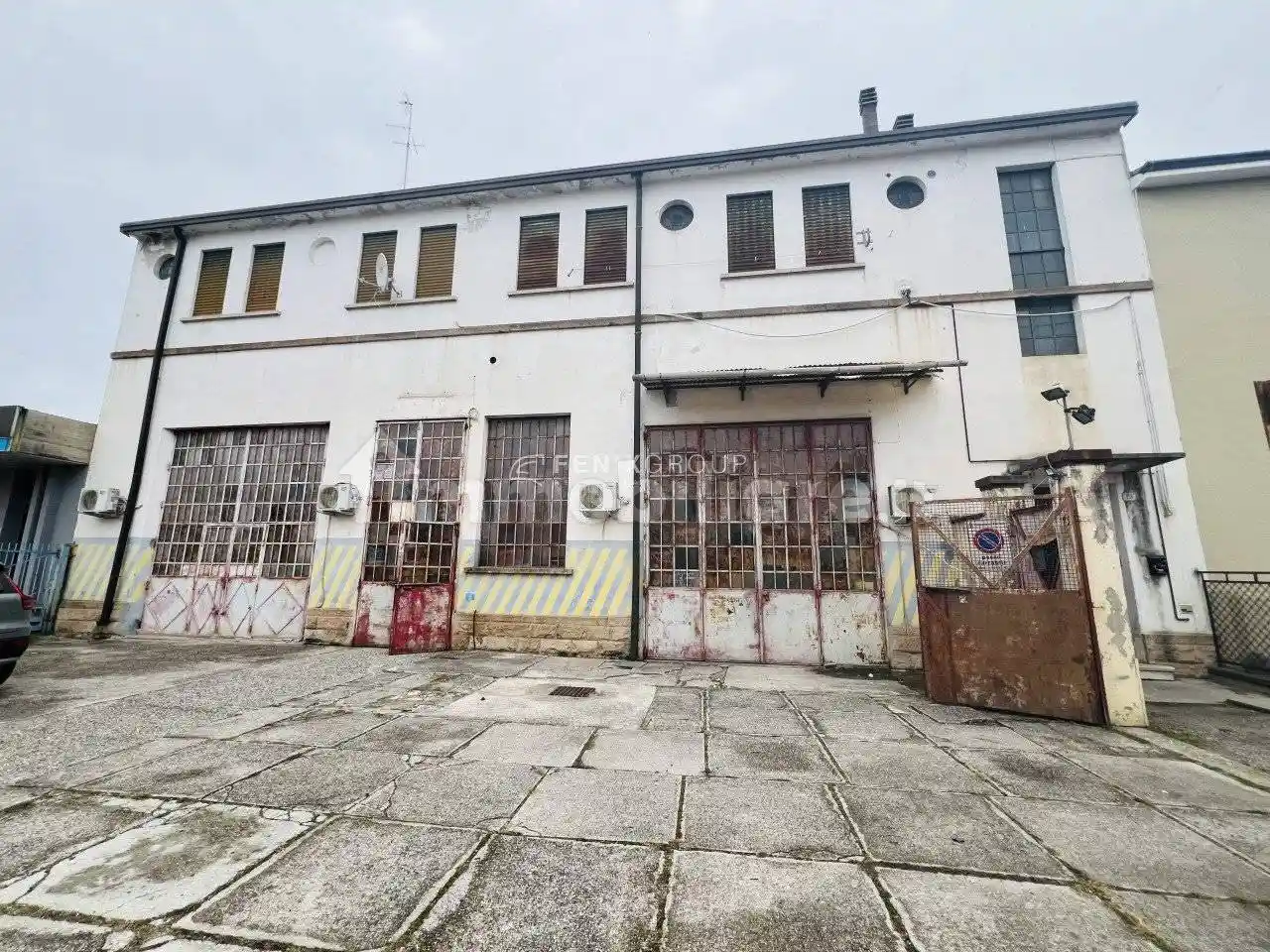 Palazzo - Edificio in vendita a Padova