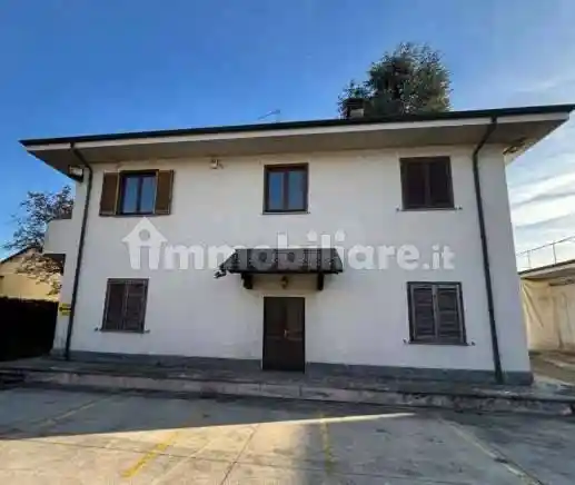 Palazzo - Stabile in vendita a Lentate sul Seveso