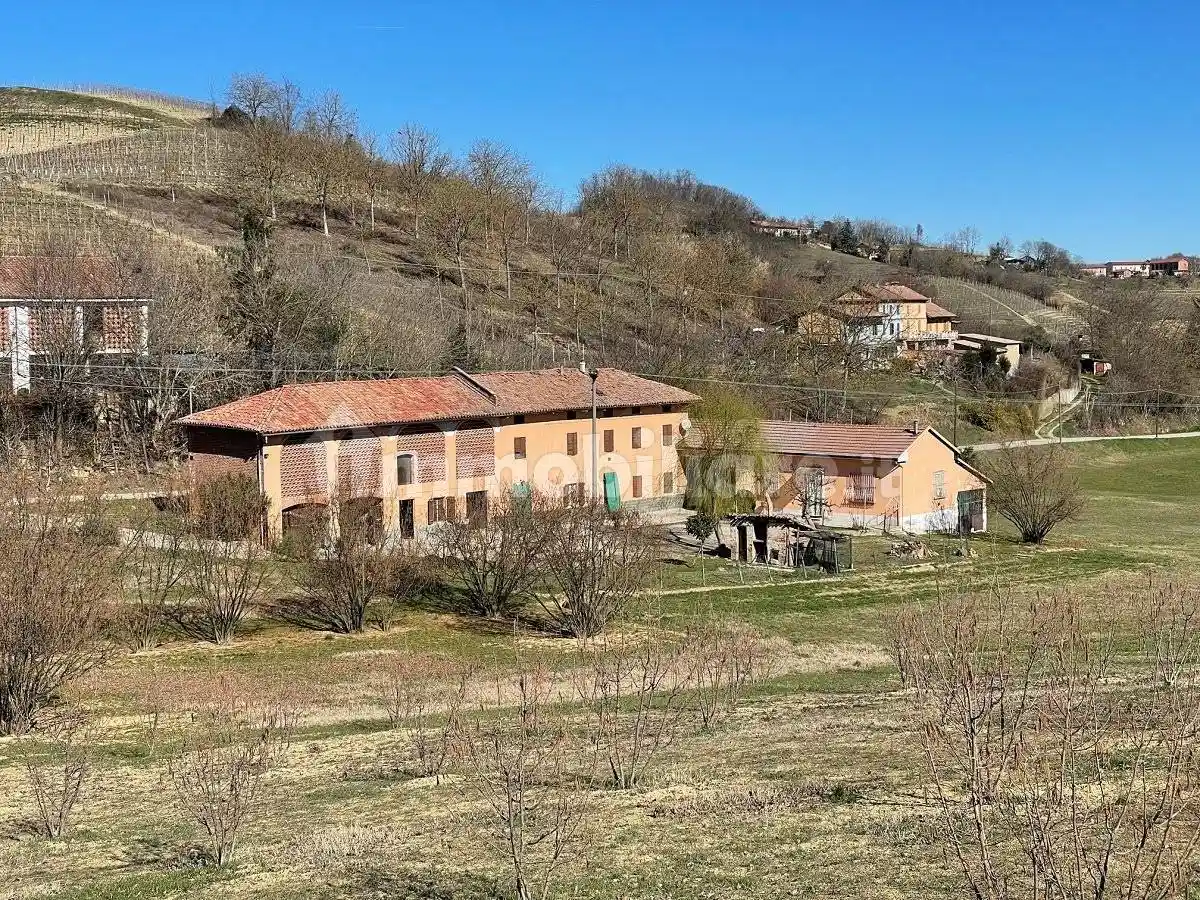 Rustico - Casale in vendita a Castelnuovo Calcea