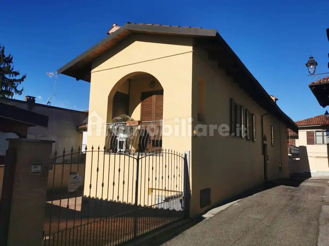 Villa in vendita a Bra