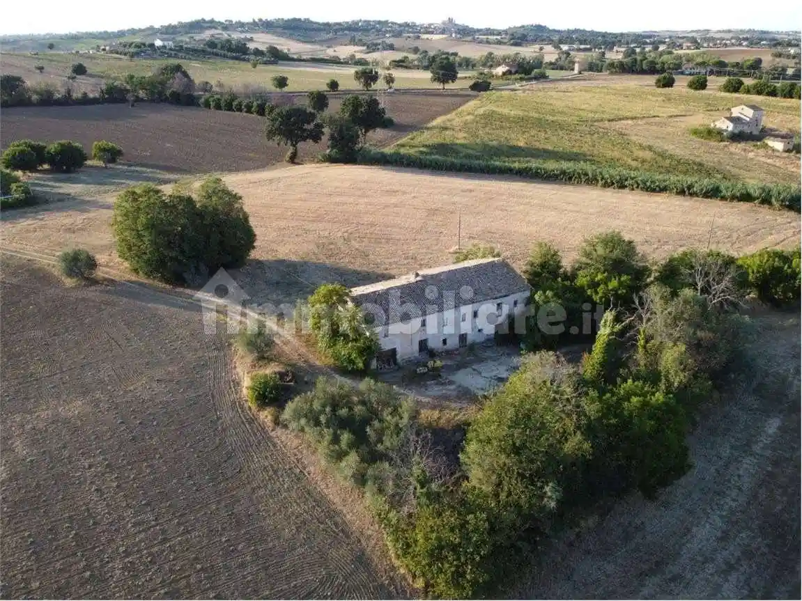 Rustico - Casale in vendita a Monsano