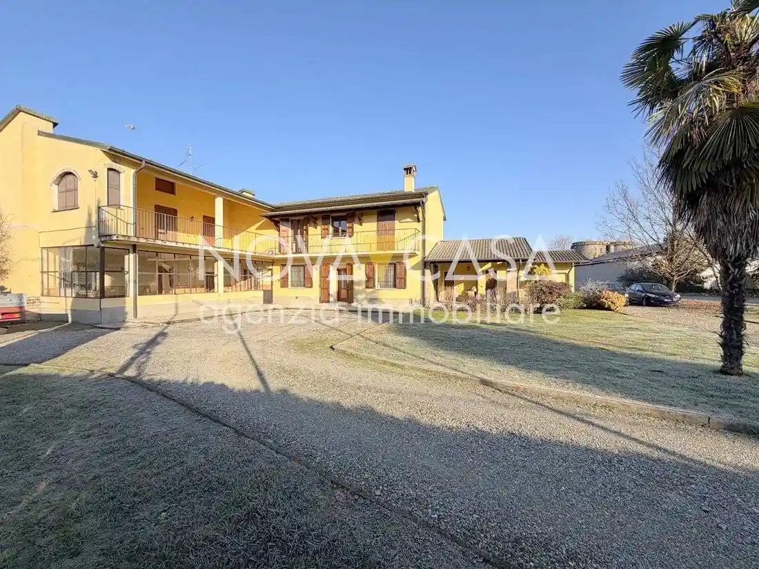 Rustico - Casale in vendita a Casaletto di Sopra